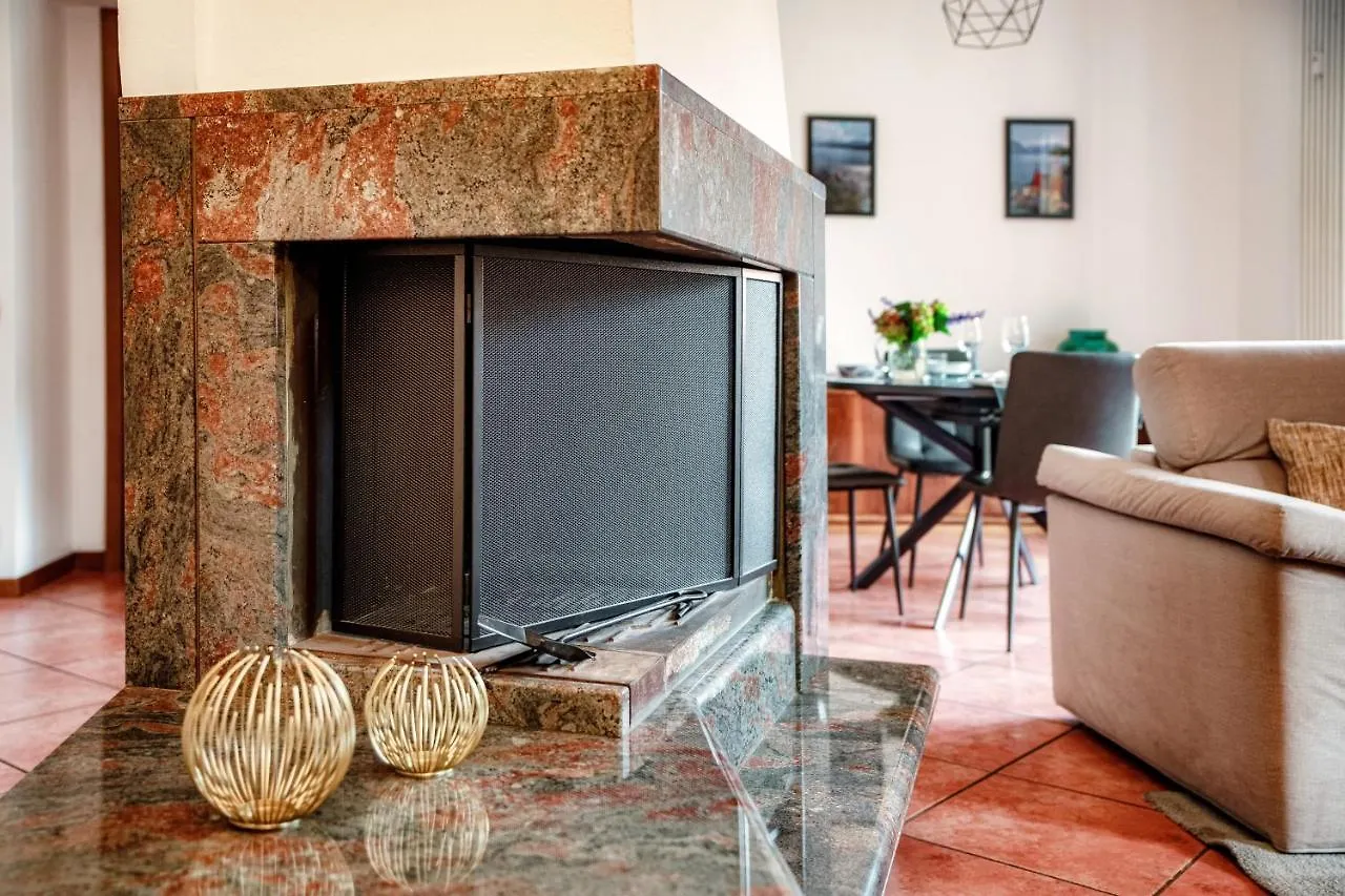 Feel @ Home Como - By Myhomeincomo Apartment
