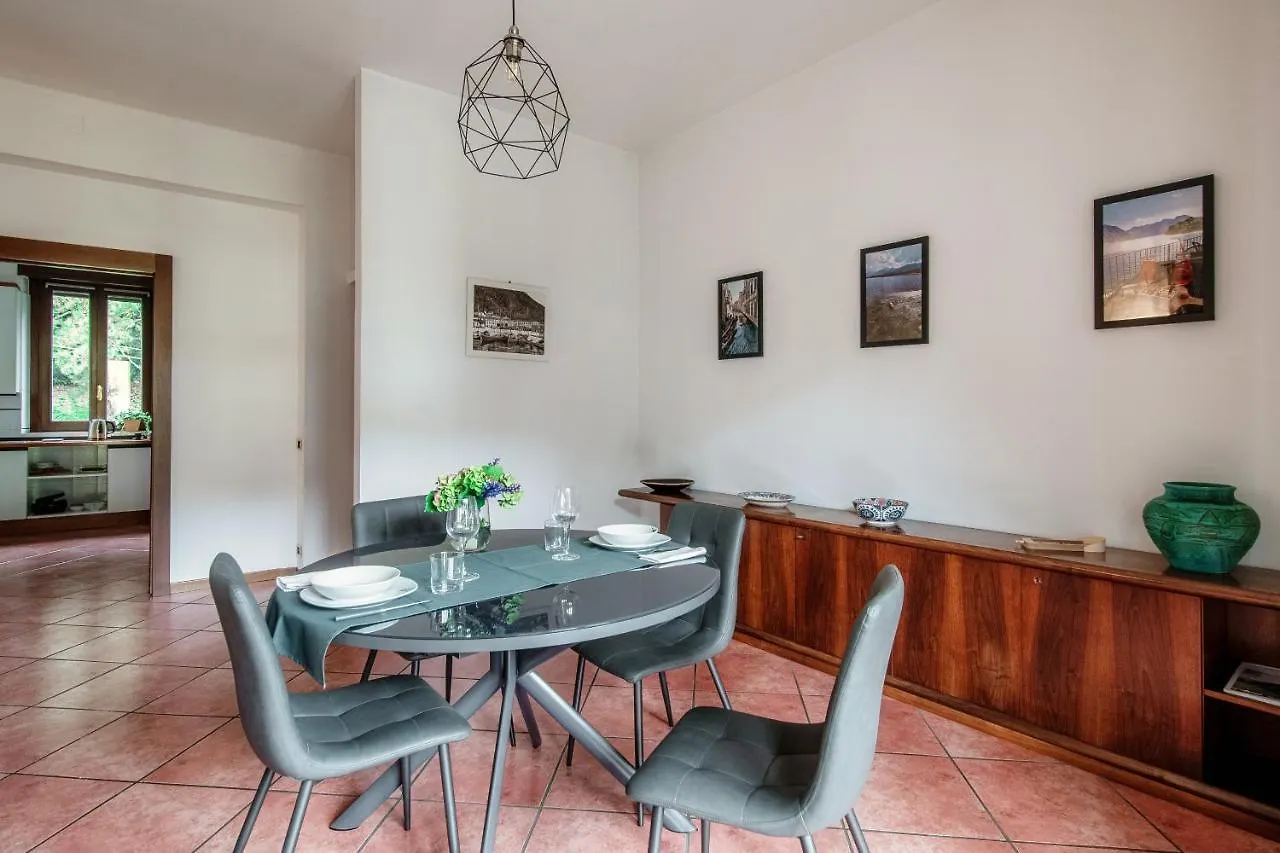 Feel @ Home Como - By Myhomeincomo Apartment