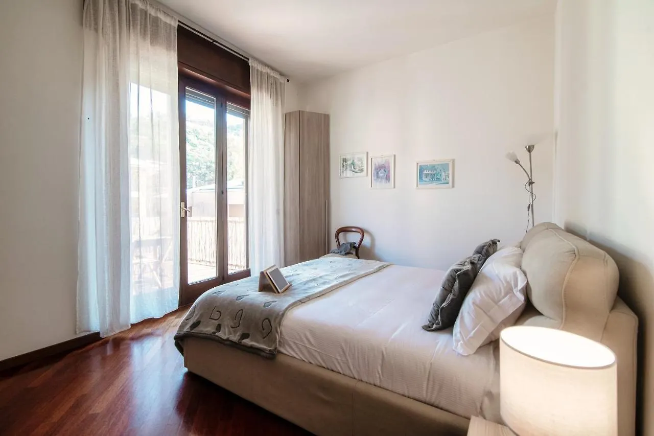 Apartment Feel @ Home Como - By Myhomeincomo